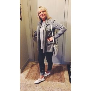 Meet your Posher, Lori